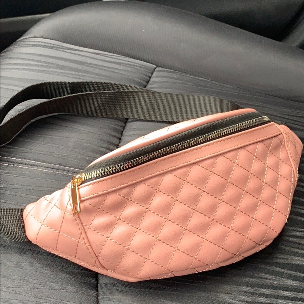 Fanny pack baby pink and black
